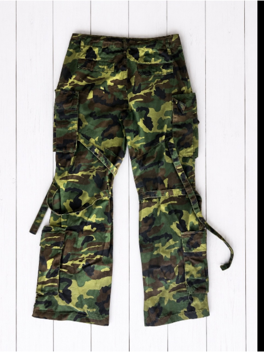 Fashion Nova Women's Green Camo Wide-Leg Cargo Pants - Picture 13 of 13